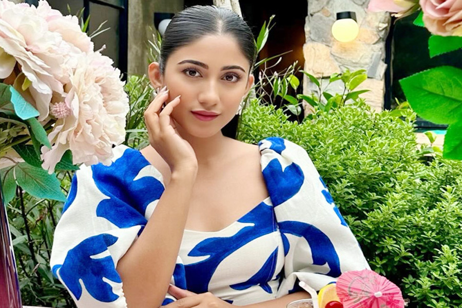 থাইল্যান্ডে সাফা কবিরের গ্ল্যামার ভরা মুহূর্ত