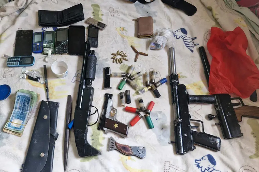 ১৮ মামলার আসামি শীর্ষ সন্ত্রাসী মনা গ্রেপ্তার