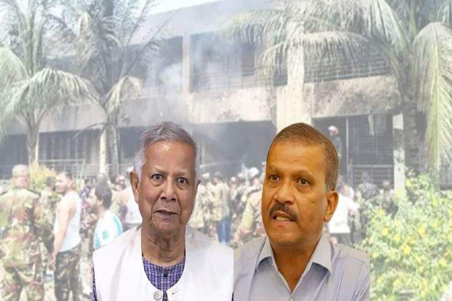 ড. ইউনূসসহ ১৬ জনের বিরুদ্ধে মামলা নেননি আদালত