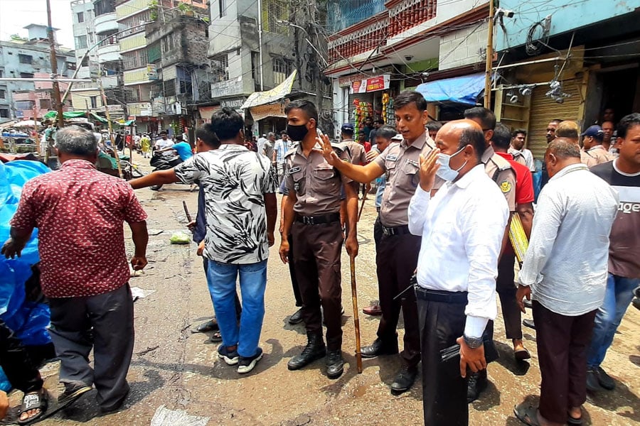 ধোলাইপাড়–যাত্রাবাড়ীতে ডিএসসিসির উচ্ছেদ অভিযান