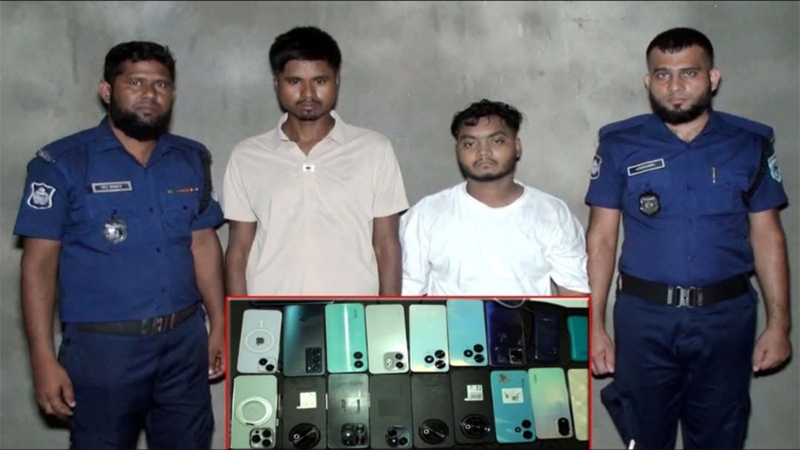 গোবিন্দগঞ্জে যৌথ অভিযানে হ্যাকার চক্রের ২ মাস্টারমাইন্ড গ্রেপ্তার
