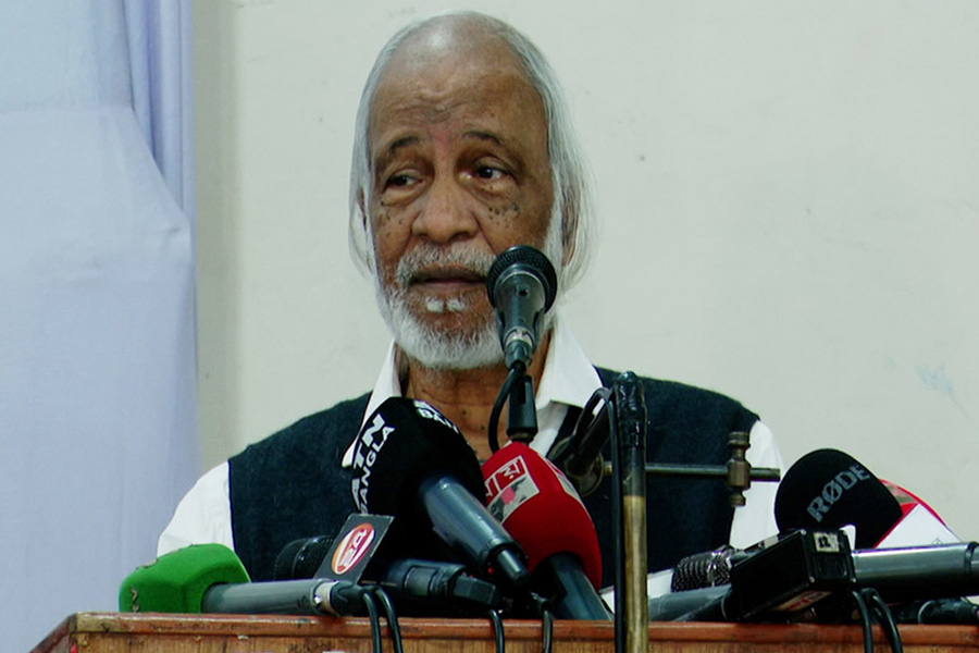আমলাতান্ত্রিক জটিলতায় সিদ্ধান্ত গ্রহণে দেরি হয় : মঈন খান
