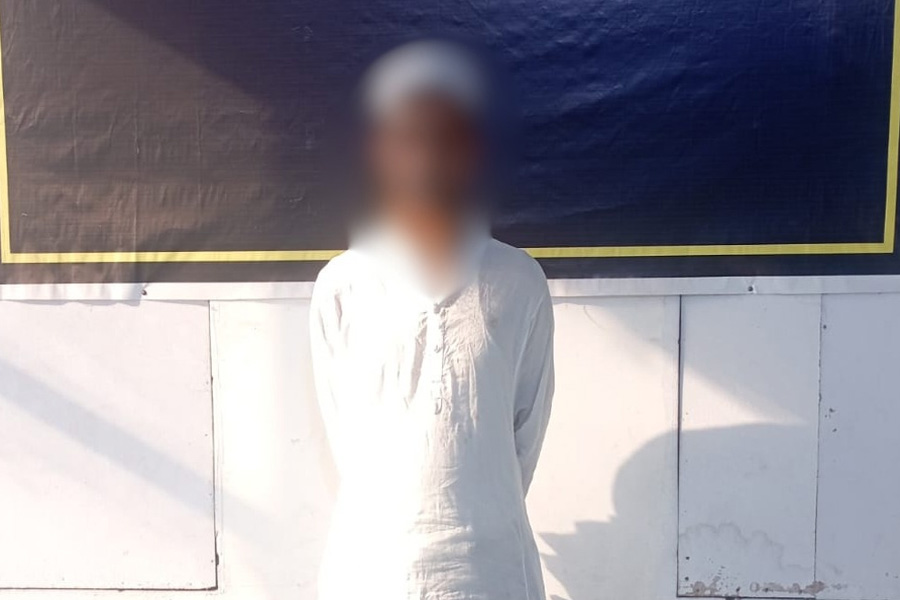 ইতালি পাঠানোর নামে প্রতারণা ও লিবিয়ায় আটকে নির্যাতন