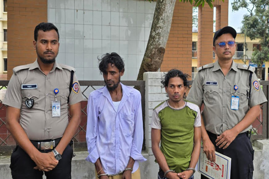 কালকিনিতে মা-ছেলেসহ ৩ মাদক বিক্রেতা আটক