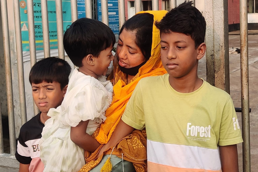 অবশেষে জামিন পেলেন নাবালক তিন সন্তানের সেই মা