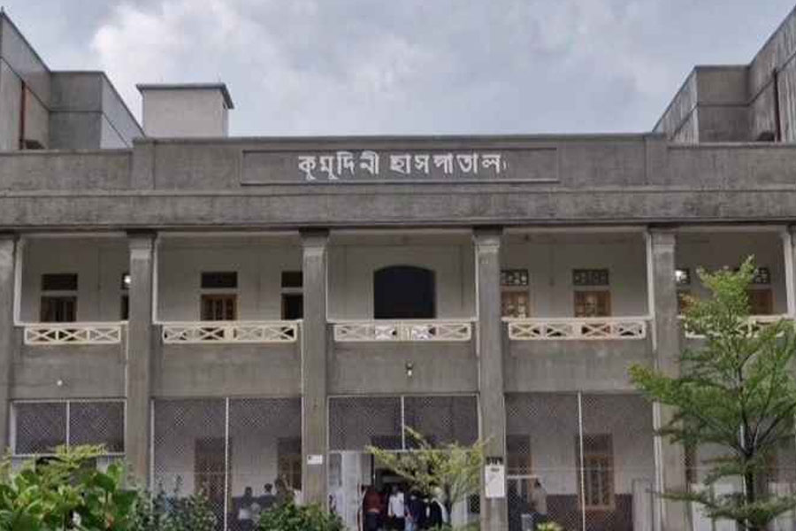 টাঙ্গাইলে একসঙ্গে ৪ সন্তানের জন্ম দিলেন গৃহবধূ