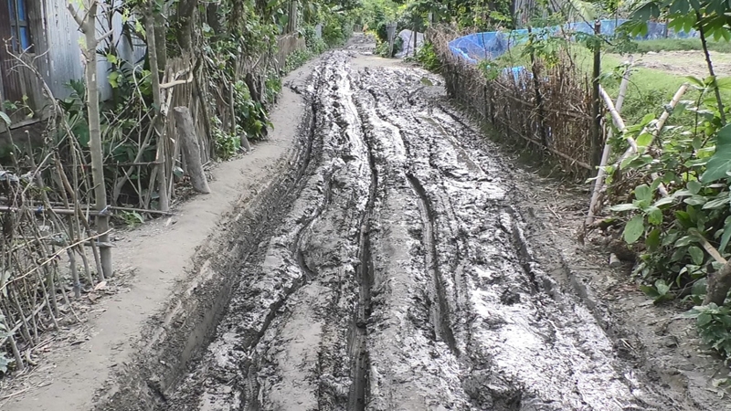 কুড়িগ্রামে সেতু না থাকায় অর্ধলক্ষাধিক মানুষ সীমাহীন দুর্ভোগে!