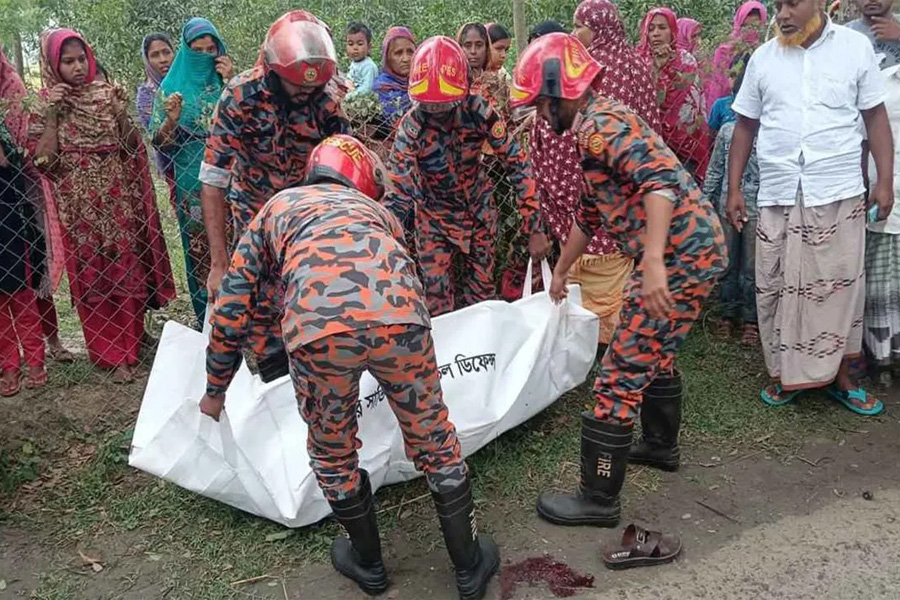 নাচোলে ত্রিমুখী সংঘর্ষে মোটরসাইকেলের ২ আরোহী নিহত