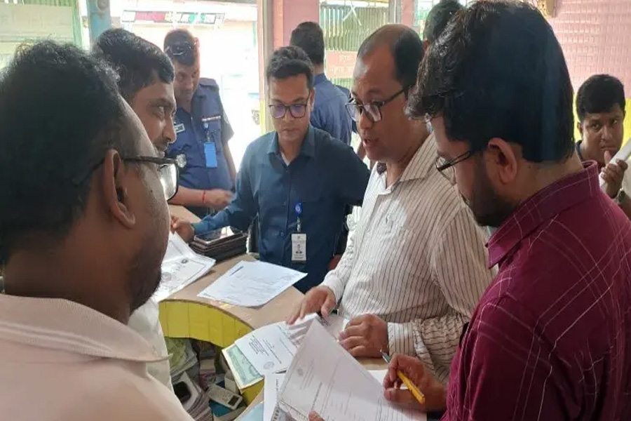 ফেনীতে আরও ২ প্রতিষ্ঠান সিলগালা