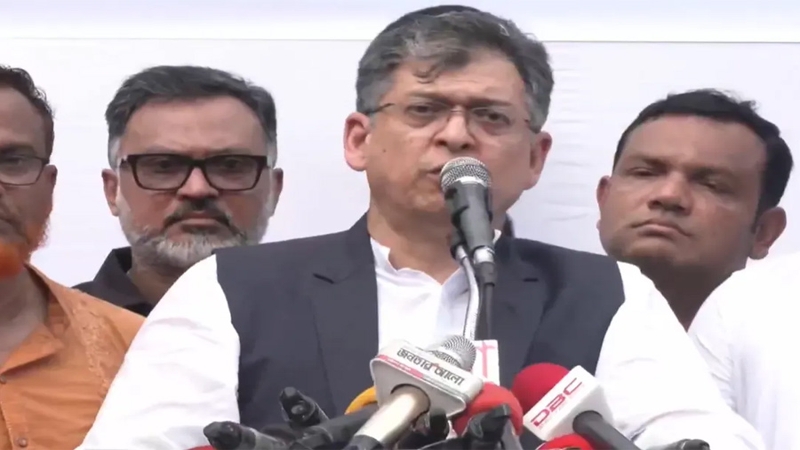 ‘পিআর পদ্ধতি খায়, না মাথায় দেয়’: সালাহউদ্দিন আহমেদ