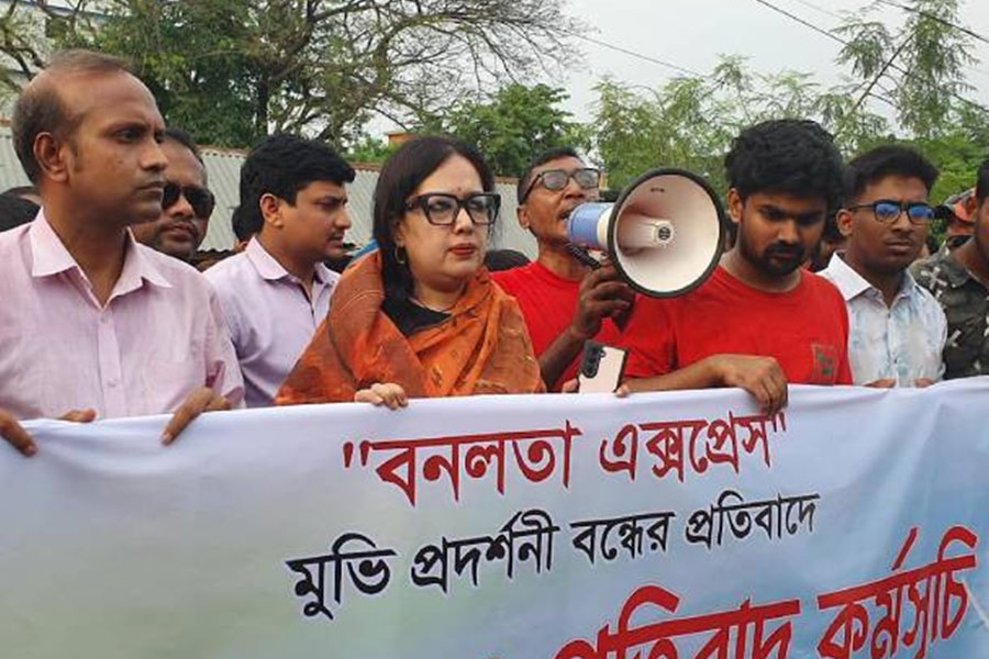রাষ্ট্র ধর্ষণ ঠেকাতে পারে না, সিনেমা বন্ধে মদদ দেয়: রুমিন ফারহানা