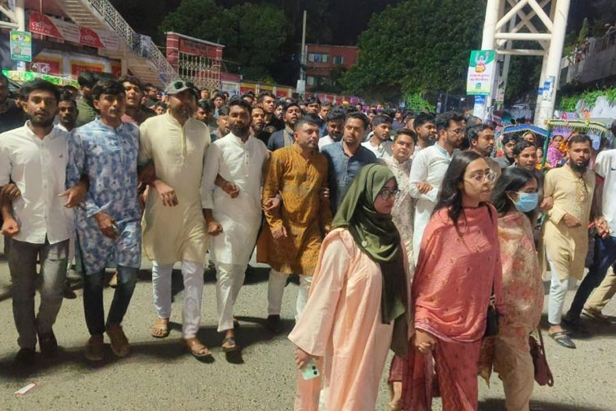জামায়াত নেতার বিরুদ্ধে স্ত্রী হত্যার অভিযোগ, ছাত্রদলের বিক্ষোভ