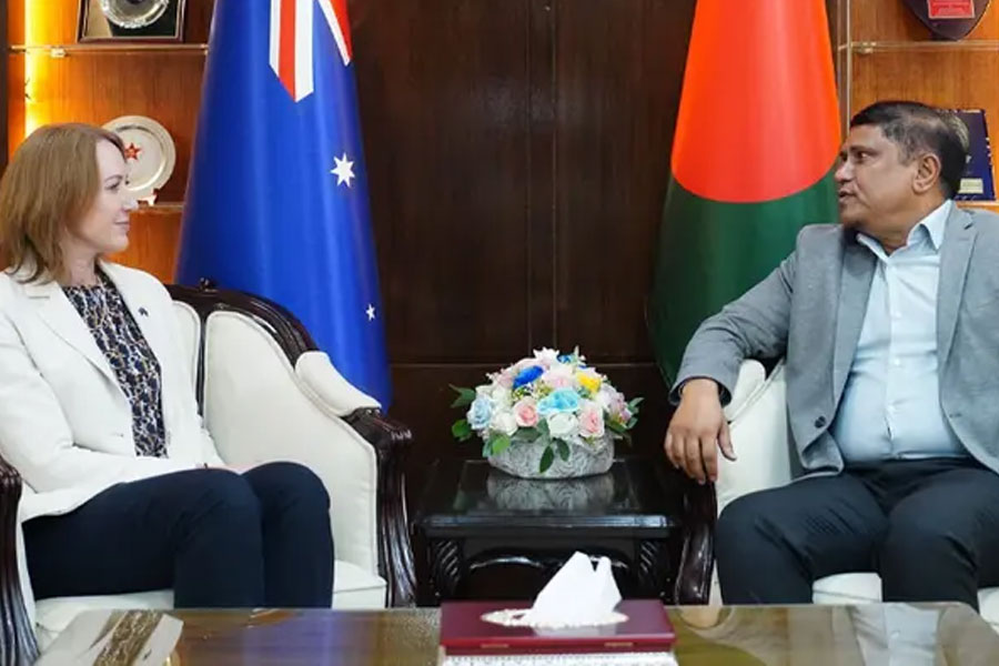 প্রতিরক্ষা উপদেষ্টার সঙ্গে অস্ট্রেলিয়ান হাইকমিশনারের সাক্ষাৎ