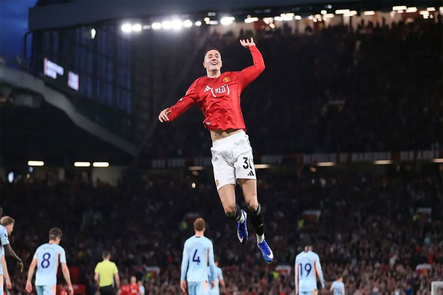 ব্রেন্টফোর্ডকে হারিয়ে শীর্ষ পাঁচের লড়াইয়ে ম্যানইউর শক্ত অবস্থান