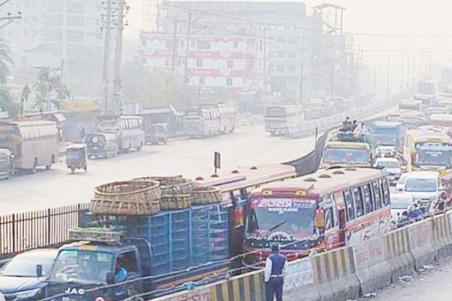 ঢাকা-টাঙ্গাইল মহাসড়কে ঈদযাত্রার চাপ, ধীরগতিতে চলছে যানবাহন
