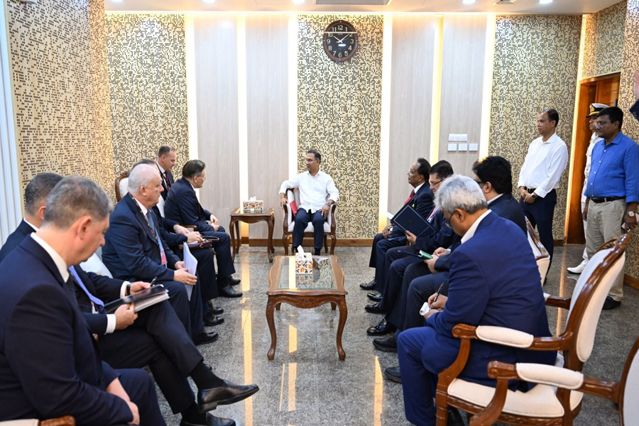 প্রধানমন্ত্রীর সঙ্গে রোসাটম মহাপরিচালকের সাক্ষাৎ