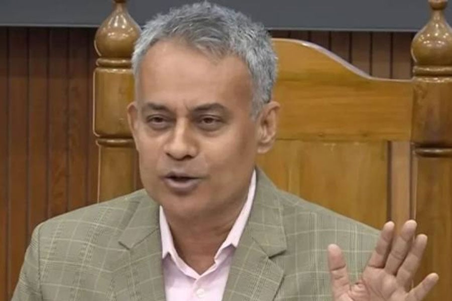 মেট্রোরেলের পিলারে পোস্টার লাগানোয় পরিবেশ নষ্ট হচ্ছে: সেতুমন্ত্রী