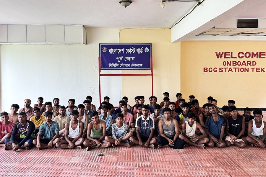 গোপনে মালয়েশিয়া পাচারের চেষ্টা, রোহিঙ্গাসহ উদ্ধার ৫০