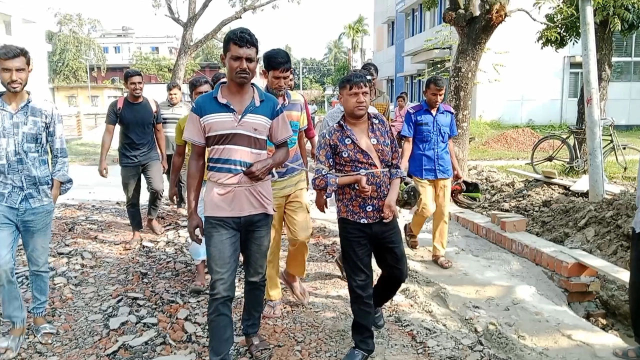 সরকারি ভাতা দেওয়ার নামে ৪ বছর ধরে প্রতারণা, অতঃপর প্রতারক আটক