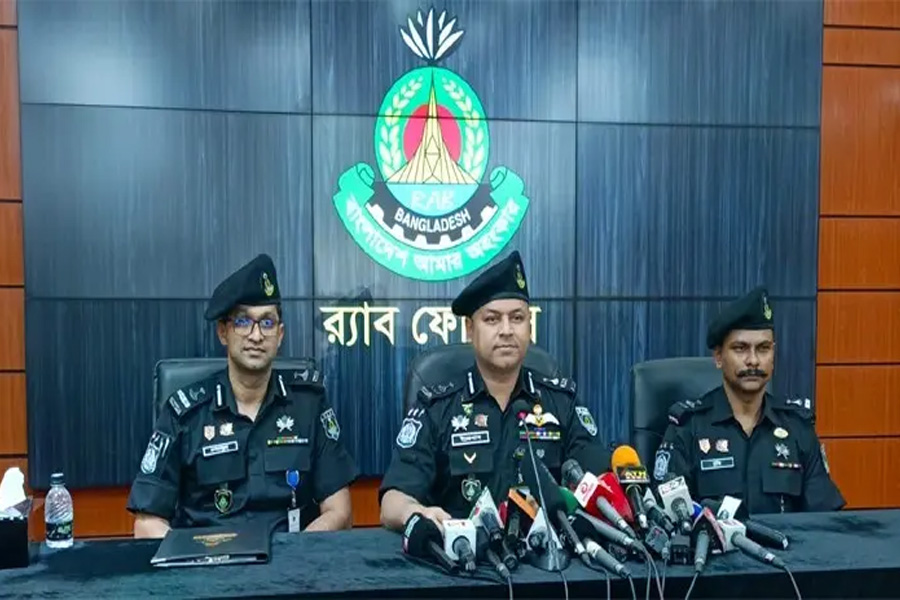 সন্ত্রাসী ভাড়া করে ক্যানসার হাসপাতালের উপ-পরিচালকের ওপর হামলা : র‍্যাব