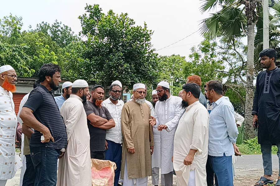 ভাঙ্গুড়ায় মাদ্রাসা গেট ও ঈদগাহ মাঠের নির্মাণকাজের উদ্বোধন