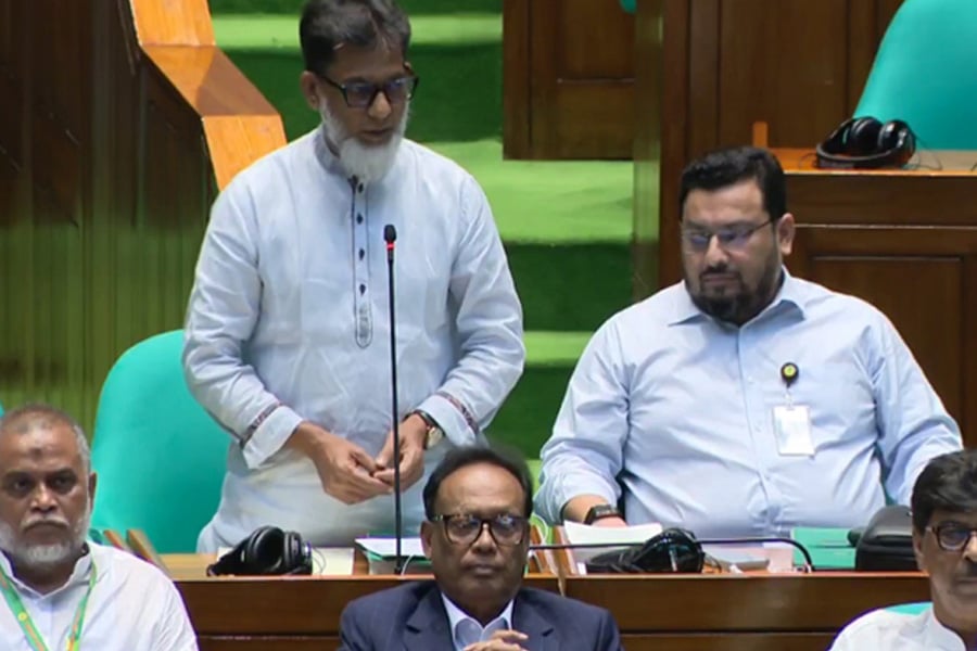 জাতীয় সংসদে ২০২৬-২৭ অর্থবছরের বাজেট আলোচনায় বক্তব্য দেন সড়ক পরিবহন ও রেলপথ প্রতিমন্ত্রী হাবিবুর রশীদ। ছবি: ভিওডি বাংলা