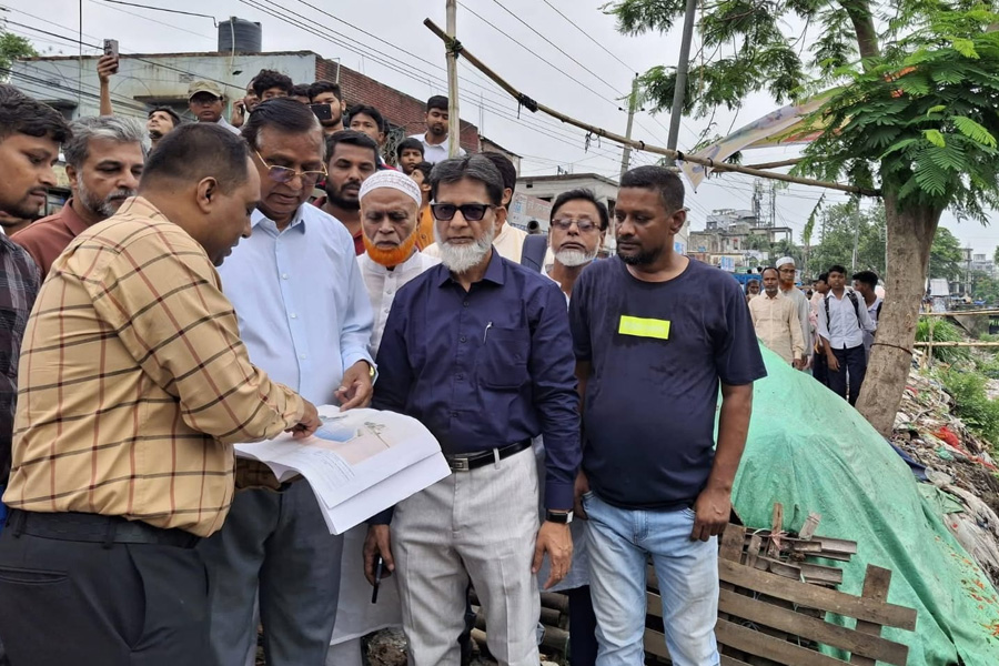 জিরানি খাল পরিদর্শন করলেন ডিএসসিসি প্রশাসক