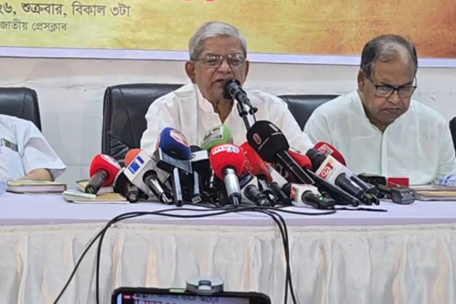 সামাজিক যোগাযোগমাধ্যমে ক্ষতিগ্রস্ত হচ্ছে রাজনৈতিক পরিবেশ