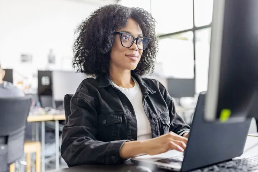 কর্মক্ষেত্রে এআই ব্যবহারে বিনামূল্যে প্রশিক্ষণ দিচ্ছে যুক্তরাজ্য