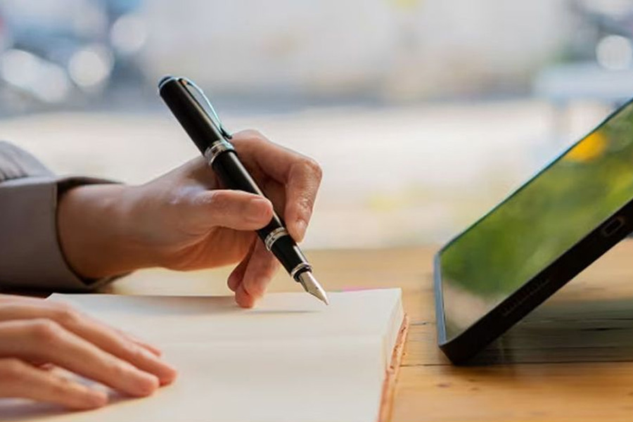 আমেরিকায় শিক্ষায় বিপর্যয় : এআই কি সমাধান দেবে