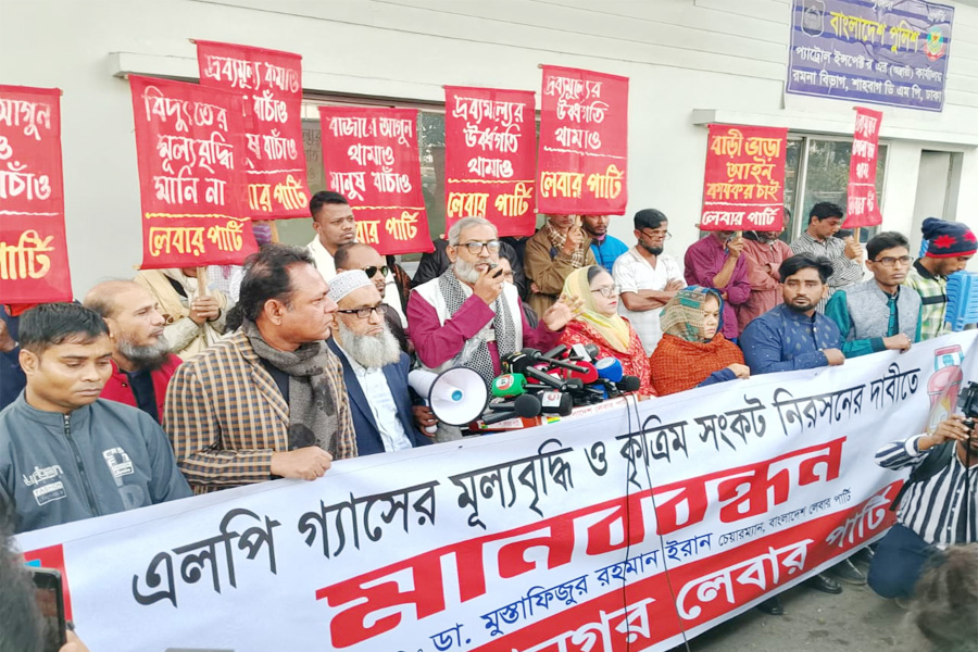 এলপি গ্যাসের মূল্যবৃদ্ধি ও কৃত্রিম সংকট নিরসনের দাবি মোস্তাফিজুরের