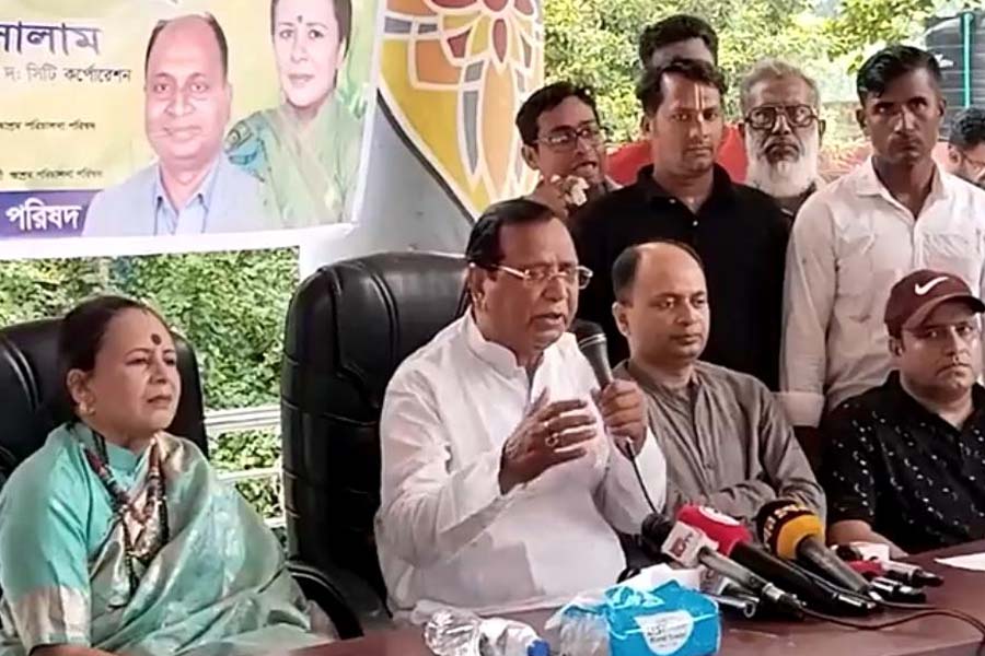 পরিবেশ রক্ষায় গাছ লাগানোর বিকল্প নেই: ডিএসসিসি প্রশাসক