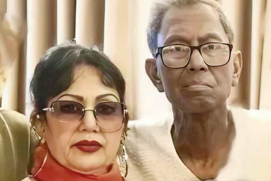 ক্যান্সারে স্বামী হারালেন অভিনেত্রী নূতন