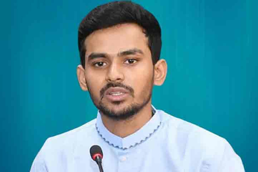 সরকারকে আরও কঠোর কর্মসূচির পরামর্শ আসিফ মাহমুদের