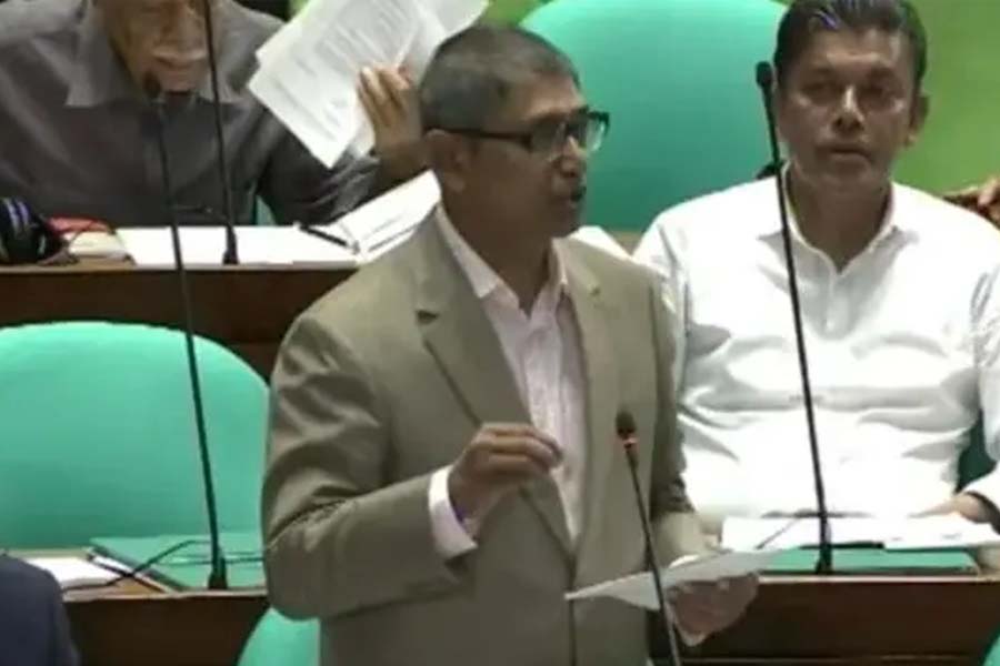 ভুয়া মুক্তিযোদ্ধাদের জাতির সামনে উপস্থাপন করা হবে: মুক্তিযুদ্ধমন্ত্রী