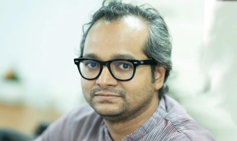 বিতর্কিত উপদেষ্টা চিনিব কেমনে?