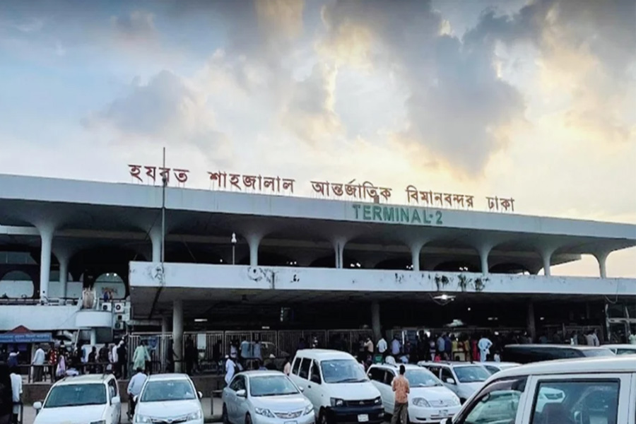 ঢাকা থেকে আকাশপথ বন্ধের ৬ দিনে ২১০ ফ্লাইট বাতিল