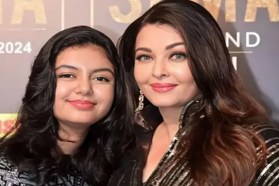 ভুয়া আইডি মেয়ে নামে, চটলেন ঐশ্বরিয়া