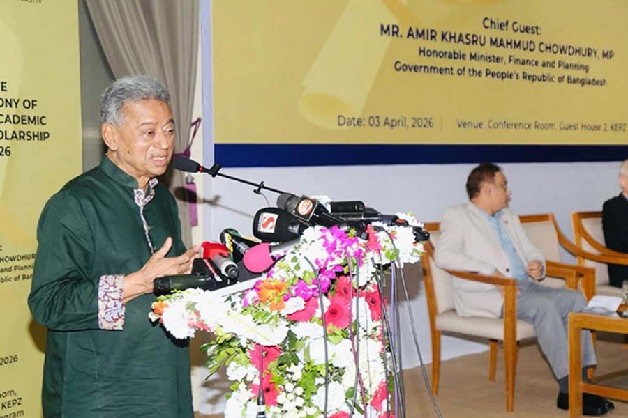 জ্বালানি নিরাপত্তায় আপস নয়: আমির খসরু