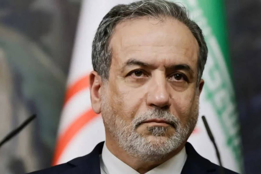 সামরিক হস্তক্ষেপের অজুহাত খুঁজছেন ট্রাম্প: আরাঘচি