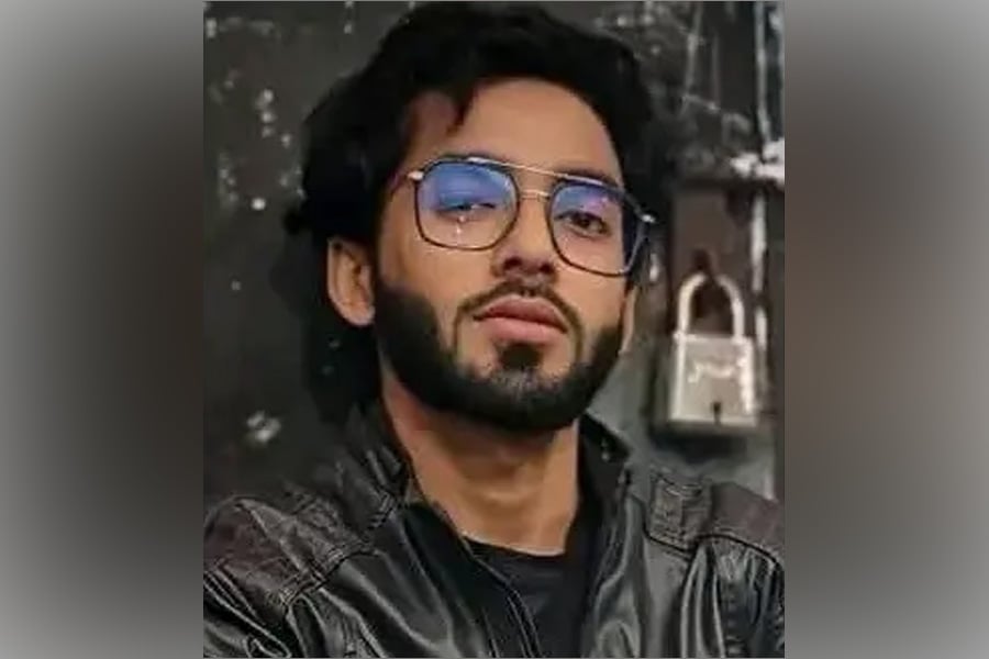 বিদ্যুৎস্পৃষ্ট হয়ে নিহত নেত্রকোনা সরকারি কলেজের শিক্ষার্থী দীপ্ত চৌধুরী। ছবি: ভিওডি বাংলা
