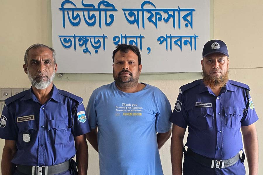 ভাঙ্গুড়ায় আওয়ামী স্বেচ্ছাসেবক লীগ নেতা গ্রেপ্তার