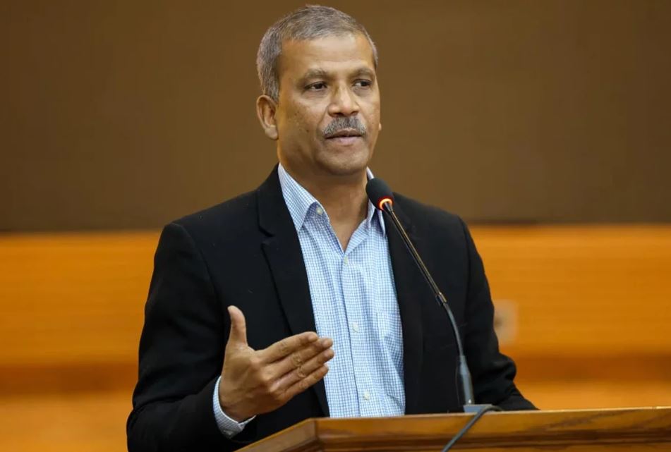 ফ্যাসিবাদ ঠেকাতে ‘হ্যাঁ’ ভোট দিতে হবে: আসিফ নজরুল