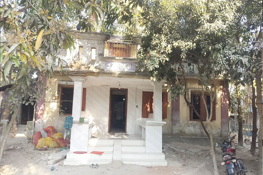 বোরহানউদ্দিনে বিএনপি নেতার বাড়িতে হামলা, আহত ৭