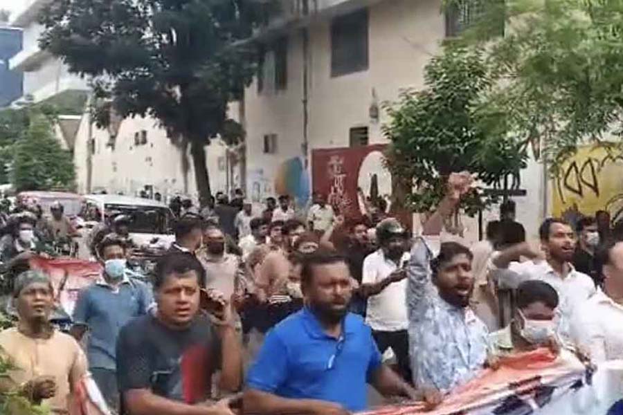 ভোরে তেজগাঁওয়ে আ’লীগের বিক্ষোভ মিছিল