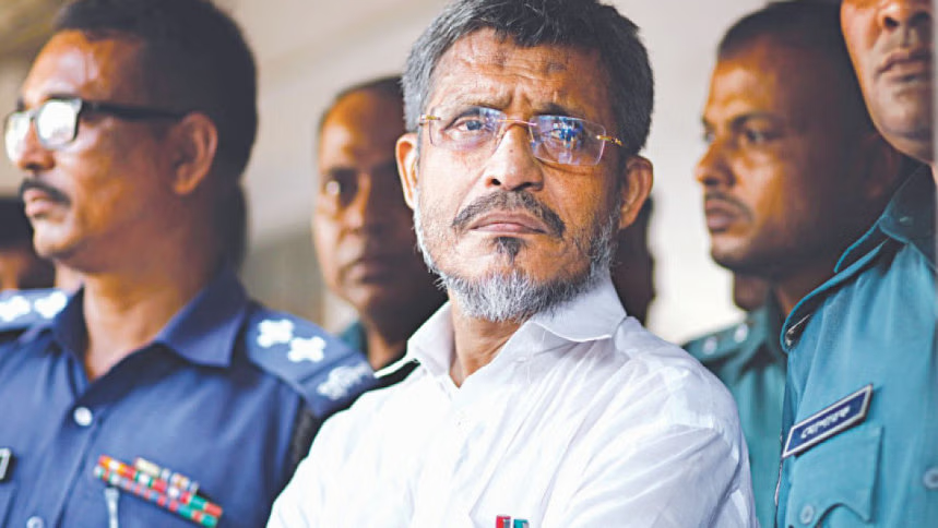 আলোচিত অস্ত্র মামলায় লুৎফুজ্জামান বাবর খালাস