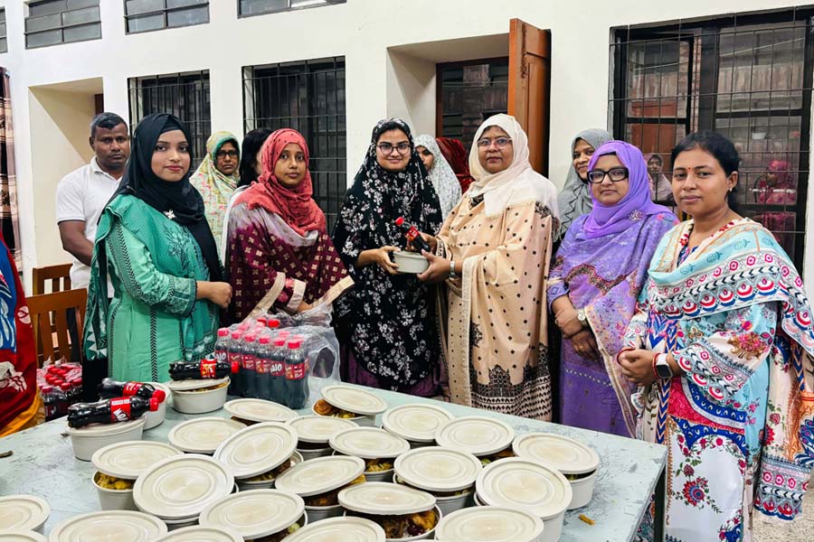 বাকৃবির তাপসী রাবেয়া হলে ইফতার মাহফিল অনুষ্ঠিত