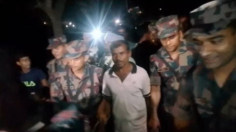দুই দেশের নাগরিকদের ফেরত দিলো বিজিবি-বিএসএফ