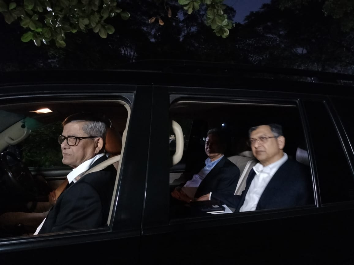 প্রধান উপদেষ্টার সাথে বৈঠকে বিএনপির প্রতিনিধিদল