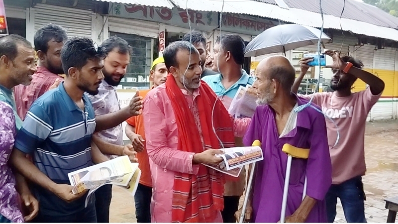 খোকসায় বিএনপির ৩১ দফা প্রচারে লিফলেট বিতরণ
